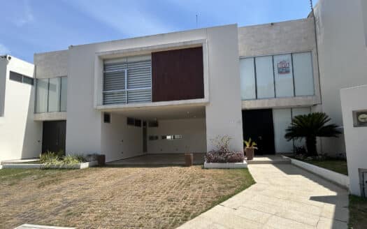 CASA EN RENTA, RESIDENCIAL EL COUNTRY
