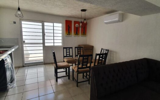 CASA EN RENTA, PRIV. PALMA 1, LAGUNAS DEL MAUREL.