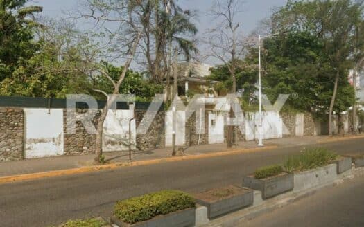 TERRENO COMERCIAL EN RENTA