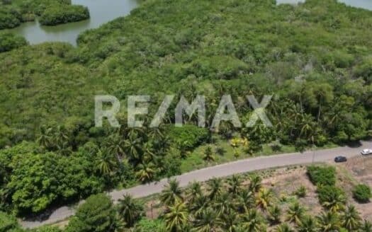 TERRENO – COMERCIAL EN VENTA