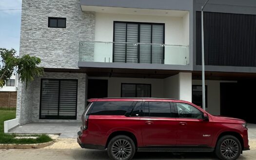 CASA EN RENTA RESIDENCIAL HACIENDAS VILLAHERMOSA TABASCO