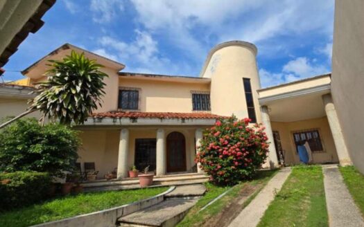 Av Esperanza Iris (zona CICOM)