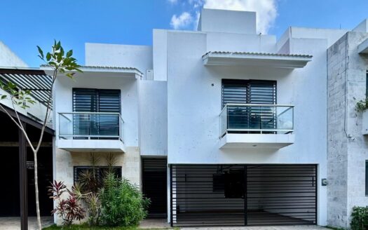 CASA AMPLIA EN EL COUNTRY