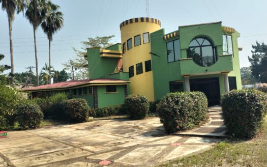 SE RENTA PATIO DE MANIOBRAS CON OFICINAS Y DORMITORIOS EN AVENIDA CARLOS PELLICER CAMARA #70 EN CARDENAS TABASCO