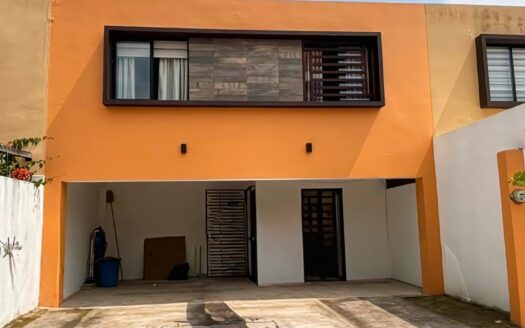 CASA VENTA SAN JOSE SABINA, SUR DE LA CD DE VILLAHEROSA, TABASCO. CERCA PLAZA ALTABRISA.