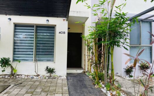 RENTA DE CASA AMUEBLADA EN ALTOZANO VILLAHERMOSA (CORONEL TRACONIS) TABASCO