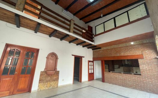 CASONA MADERO, UNA AMPLIA RESIDENCIA UBICADA EN EL ANTIGUO BARRIO "EL SANTUARIO" EN CUNDUACAN, TABASCO.