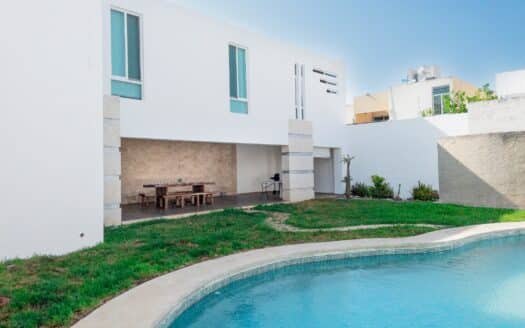 CASA CON ALBERCA