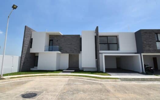 CASA NUEVA EN VENTA EN RESIDENCIAL MONTECRISTO