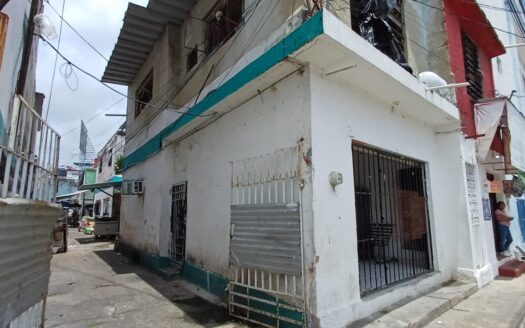TERRENO CON CONSTRUCCION EN VENTA