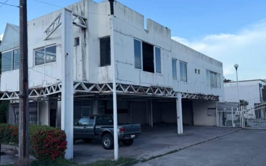 LOCAL CERCA HOSP JUAN GRAHAM