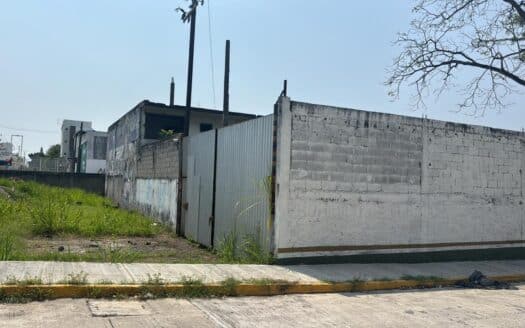 Vendo terreno en esquina carretera Cardenas Coatzacoalcos