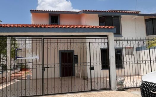 Casa renta Fracc Valle Marino