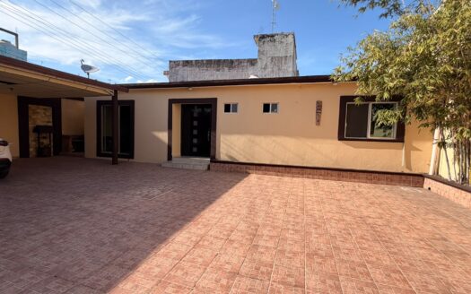 CASA EN VENTA COL. ATASTA DE SERRA