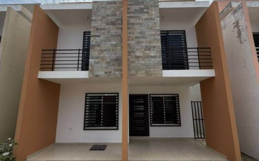 CASA EN RENTA, RESIDENCIAL LOS SAUCES, CARR. VILLAHERMOSA – RÍO VIEJO, TABASCO