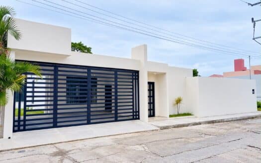 Casa EN VENTA, 📍 Colonia Las Rosas, Comalcalco, Tabasco.
