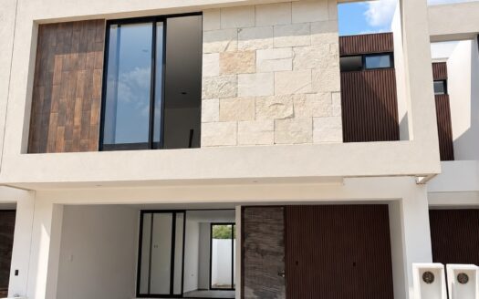 CASA EN VENTA, 3 RECÁMARAS CON BAÑO PROPIO REAL CAMPESTRE