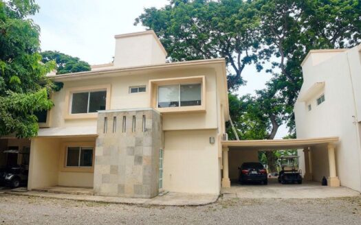 CASA EN RENTA, 4 RECÁMARAS PRIVADA TORTUGUERO