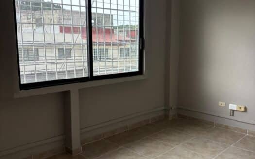 OFICINA EN RENTA, 2 PRIVADOS Y RECEPCIÓN NIÑOS HEROES