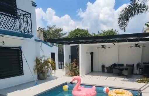 Casa en venta La Majahua, por Soriana Guayabal en Villahermosa, en privada, alberca, paneles solares, 3 recámaras, cocina integral, área social